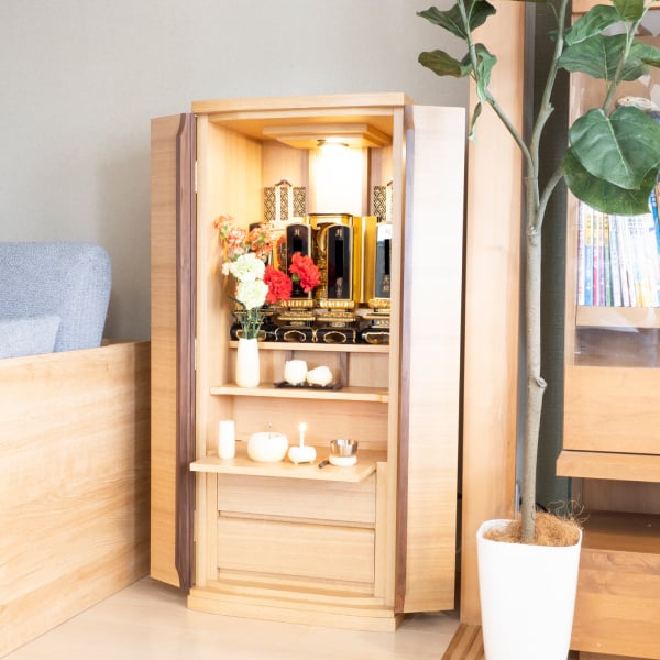 洋風インテリアに馴染むモダン仏壇